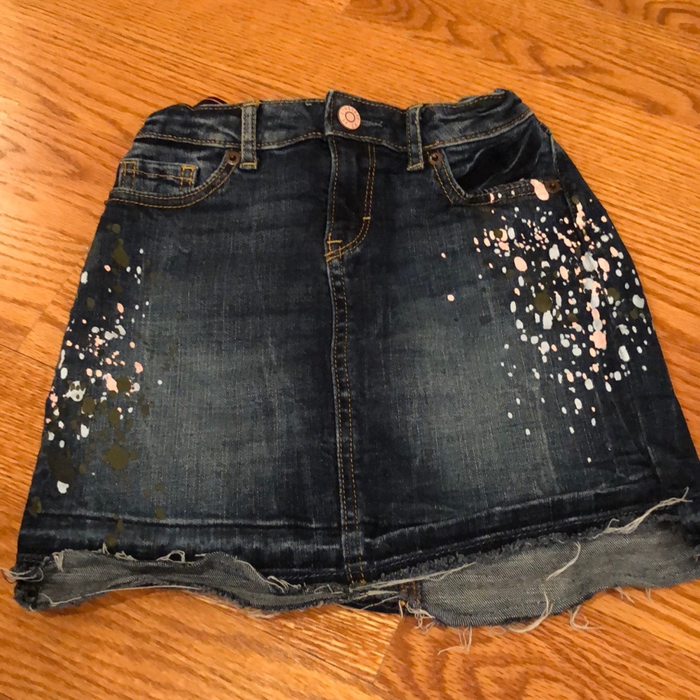 Gymboree girls splatter distressed jean skirt